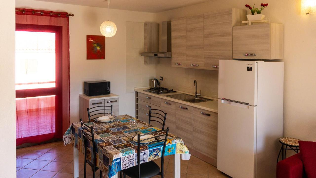 Appartamento Sette Posti Vicino Al Centro Di San Teodoro 圣特奥多罗 外观 照片