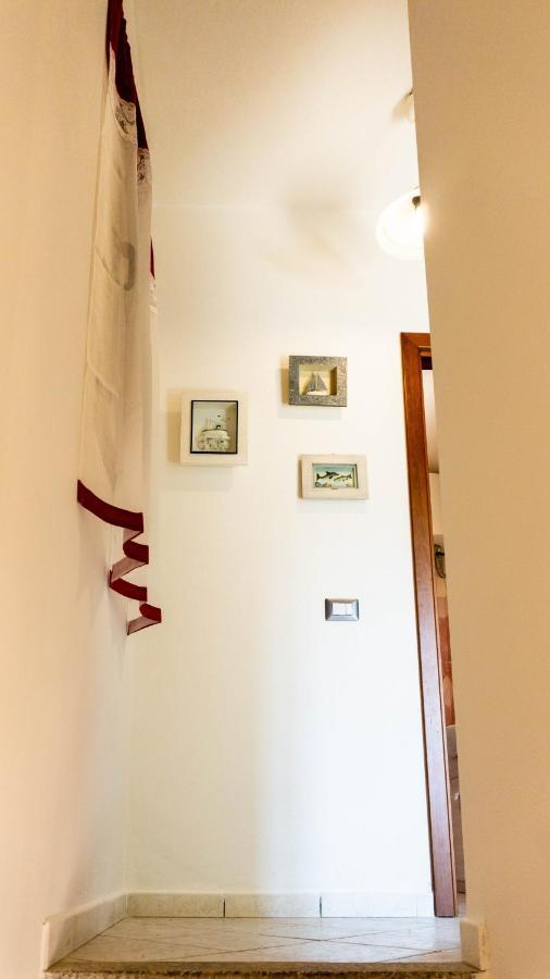 Appartamento Sette Posti Vicino Al Centro Di San Teodoro 圣特奥多罗 外观 照片
