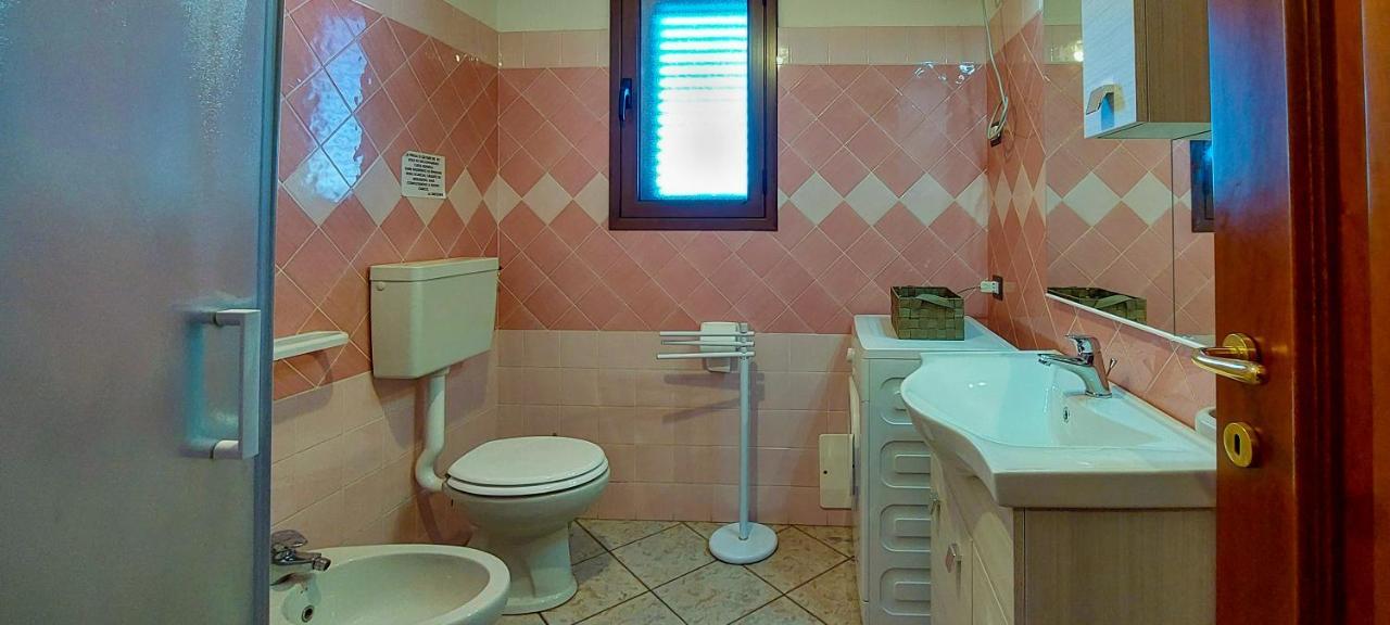 Appartamento Sette Posti Vicino Al Centro Di San Teodoro 圣特奥多罗 外观 照片